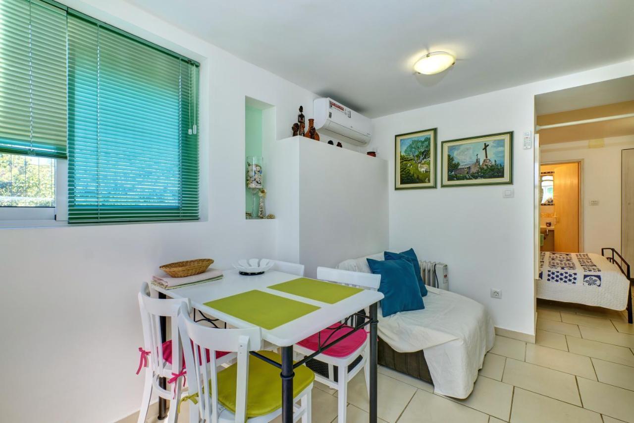 Apartment Neno - Terrace & Parking Вели-Лошинь Экстерьер фото