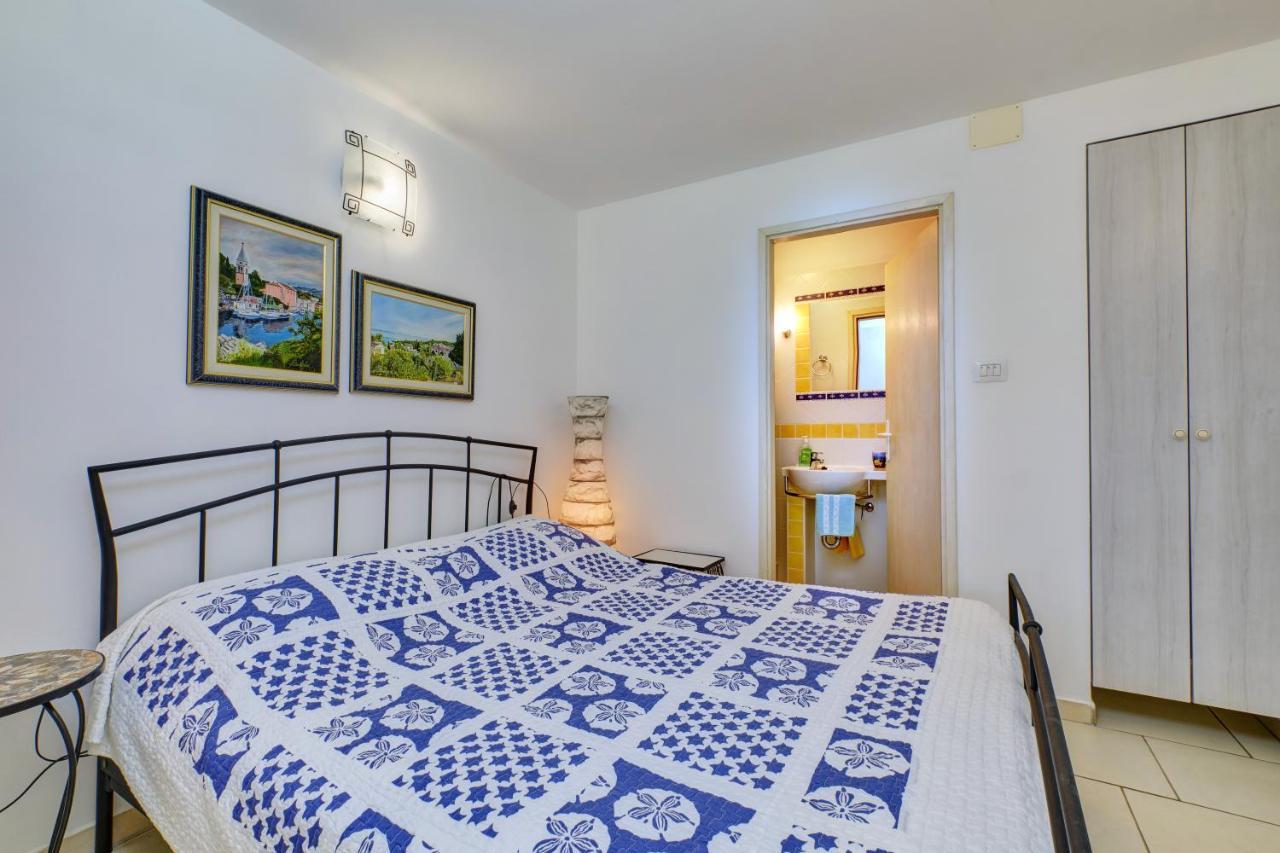 Apartment Neno - Terrace & Parking Вели-Лошинь Экстерьер фото