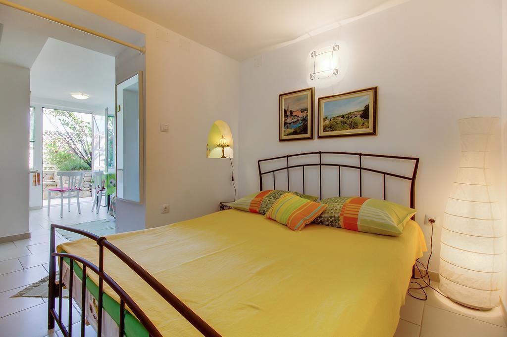 Apartment Neno - Terrace & Parking Вели-Лошинь Экстерьер фото