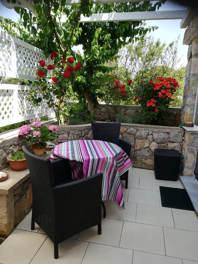 Apartment Neno - Terrace & Parking Вели-Лошинь Экстерьер фото