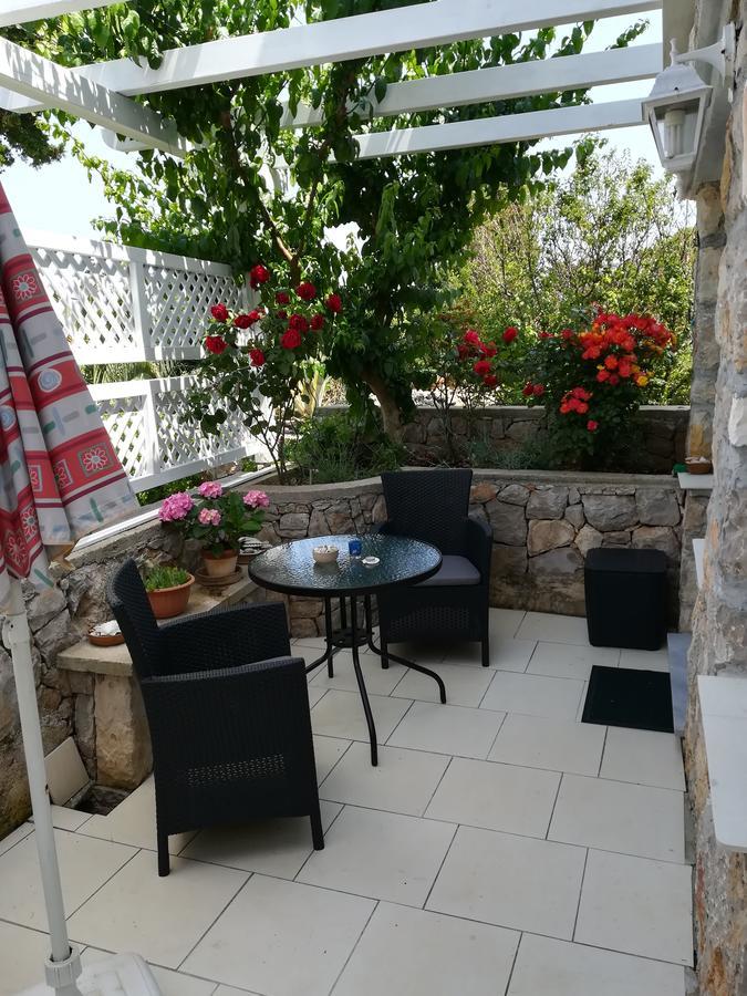 Apartment Neno - Terrace & Parking Вели-Лошинь Экстерьер фото