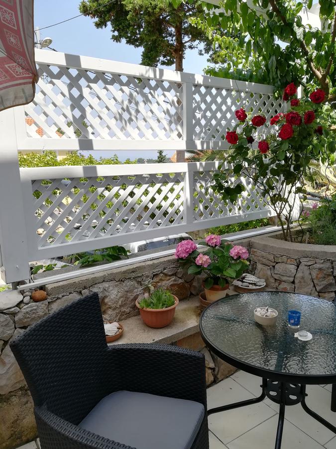 Apartment Neno - Terrace & Parking Вели-Лошинь Экстерьер фото